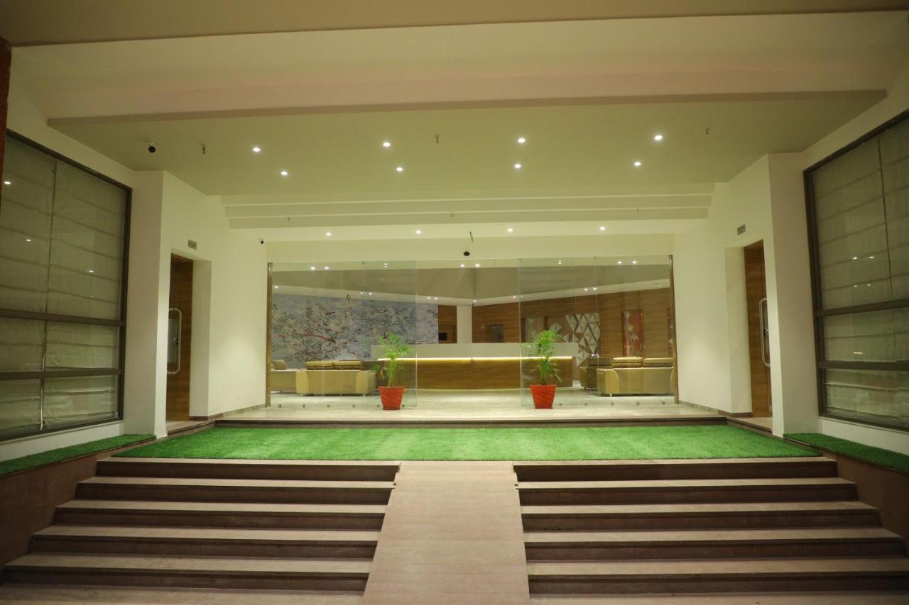 Vits The Somnath Gateway Hotell Eksteriør bilde